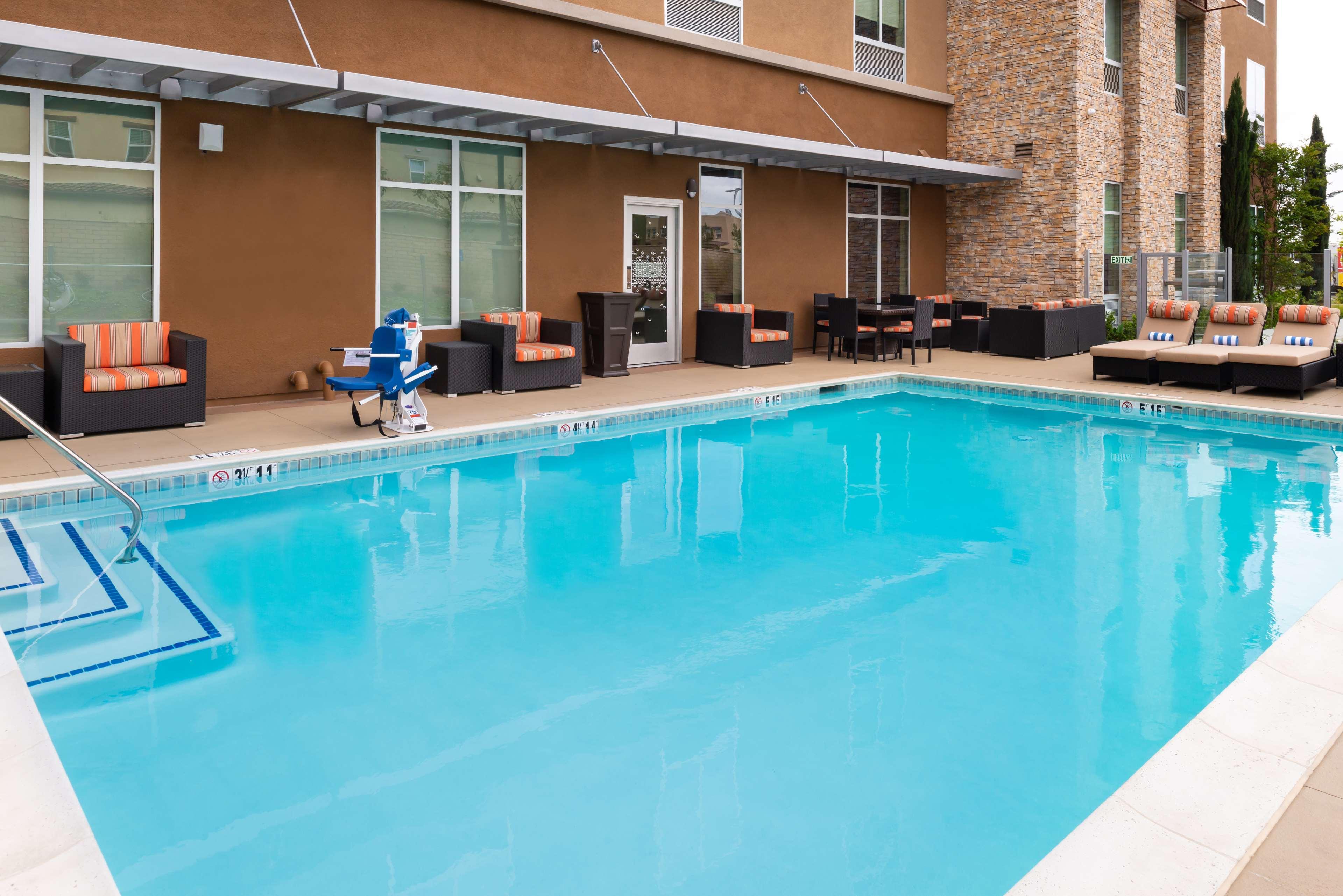 Hampton Inn & Suites Buena Park Exteriör bild