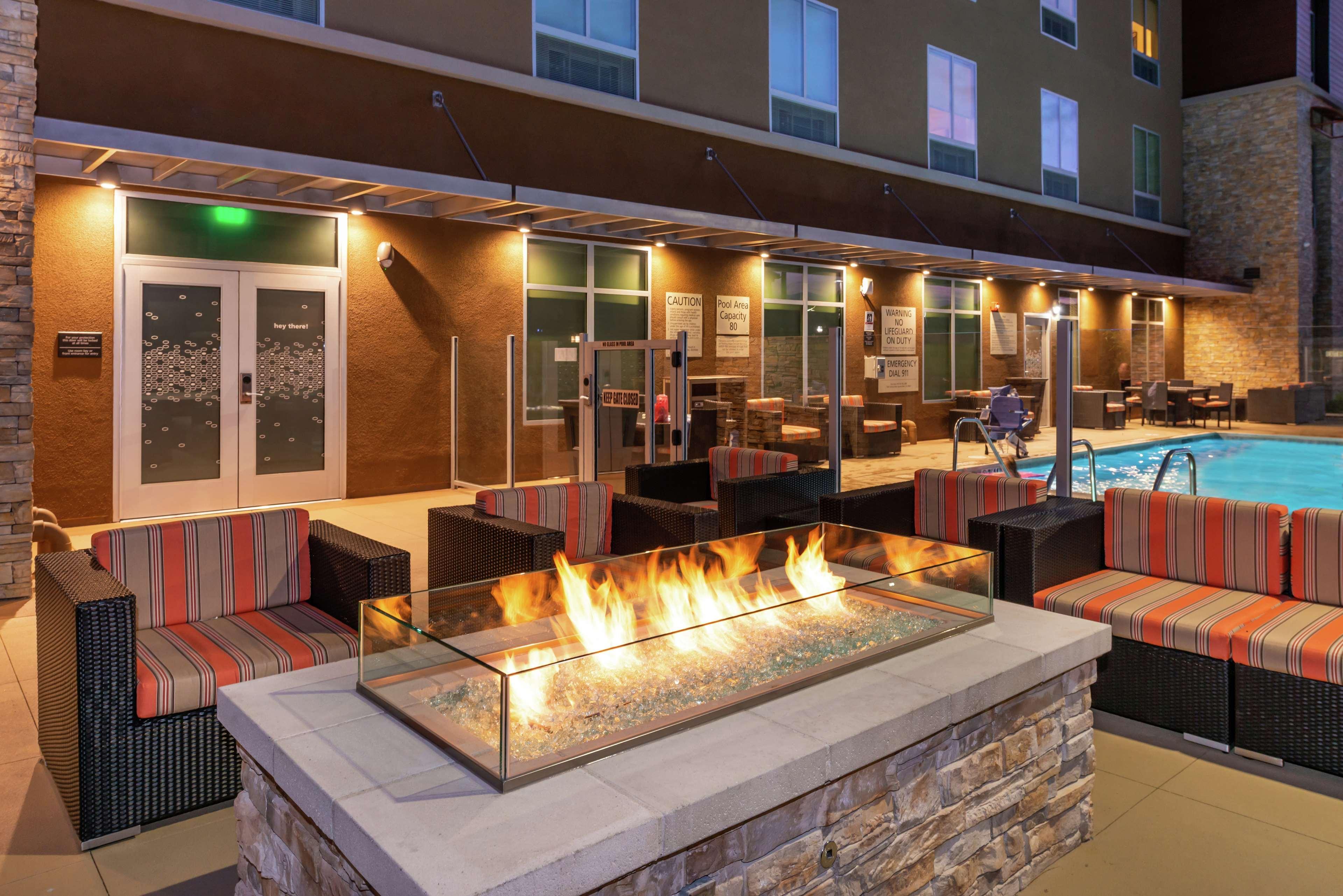 Hampton Inn & Suites Buena Park Exteriör bild